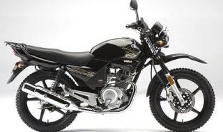 雅马哈越野摩托车